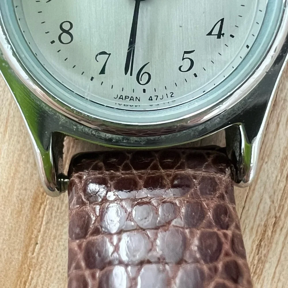 Caravelle by Bulova ladies silver tone brown leather dress watch NEW BATTERY